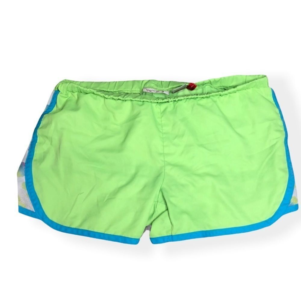 5/$20 So Green athletic shorts with hearts on side